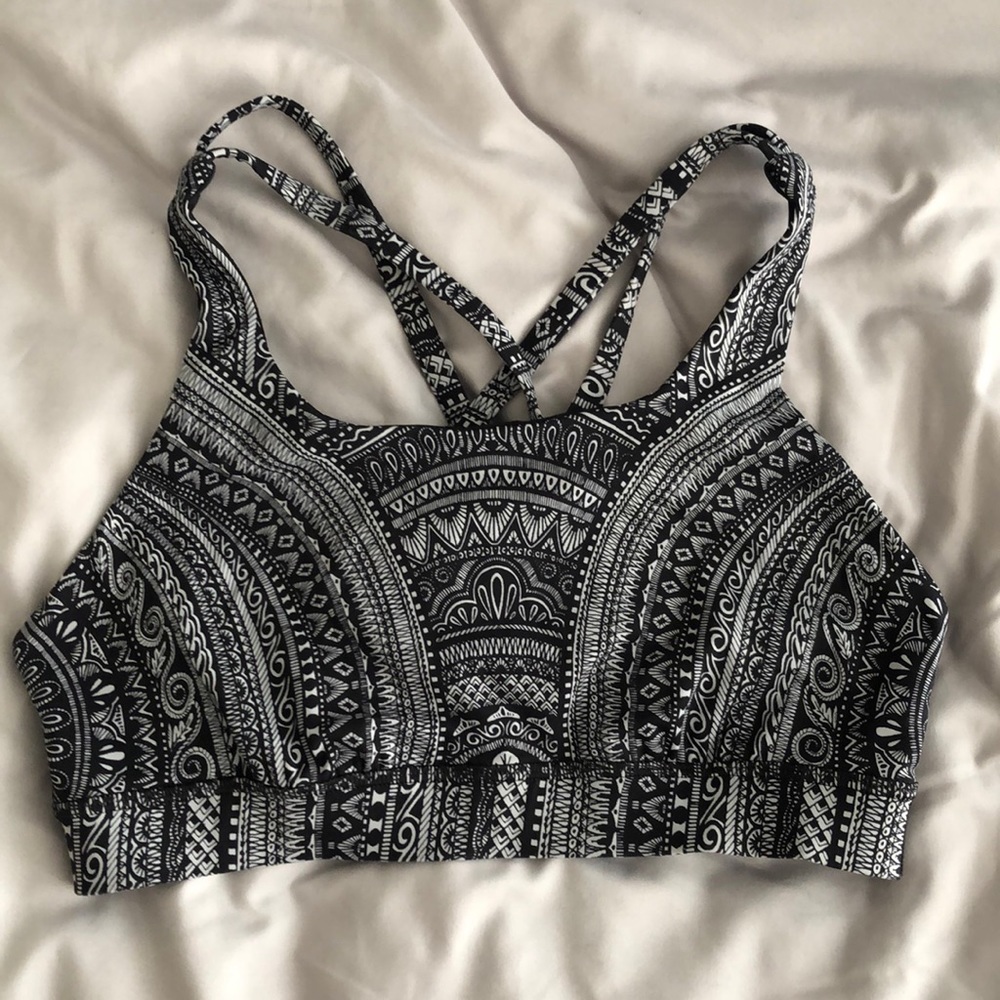 Lululemon tribal energy bra